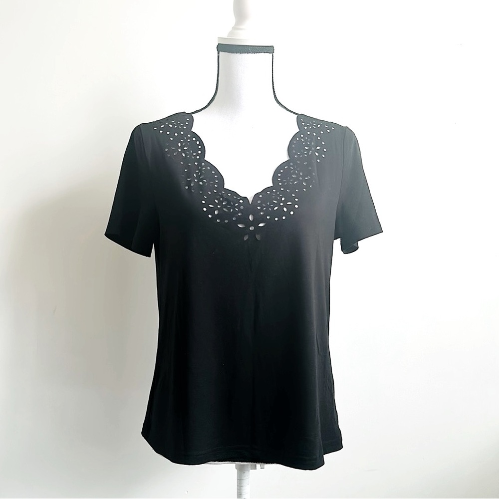 Scallop trim laser cut top